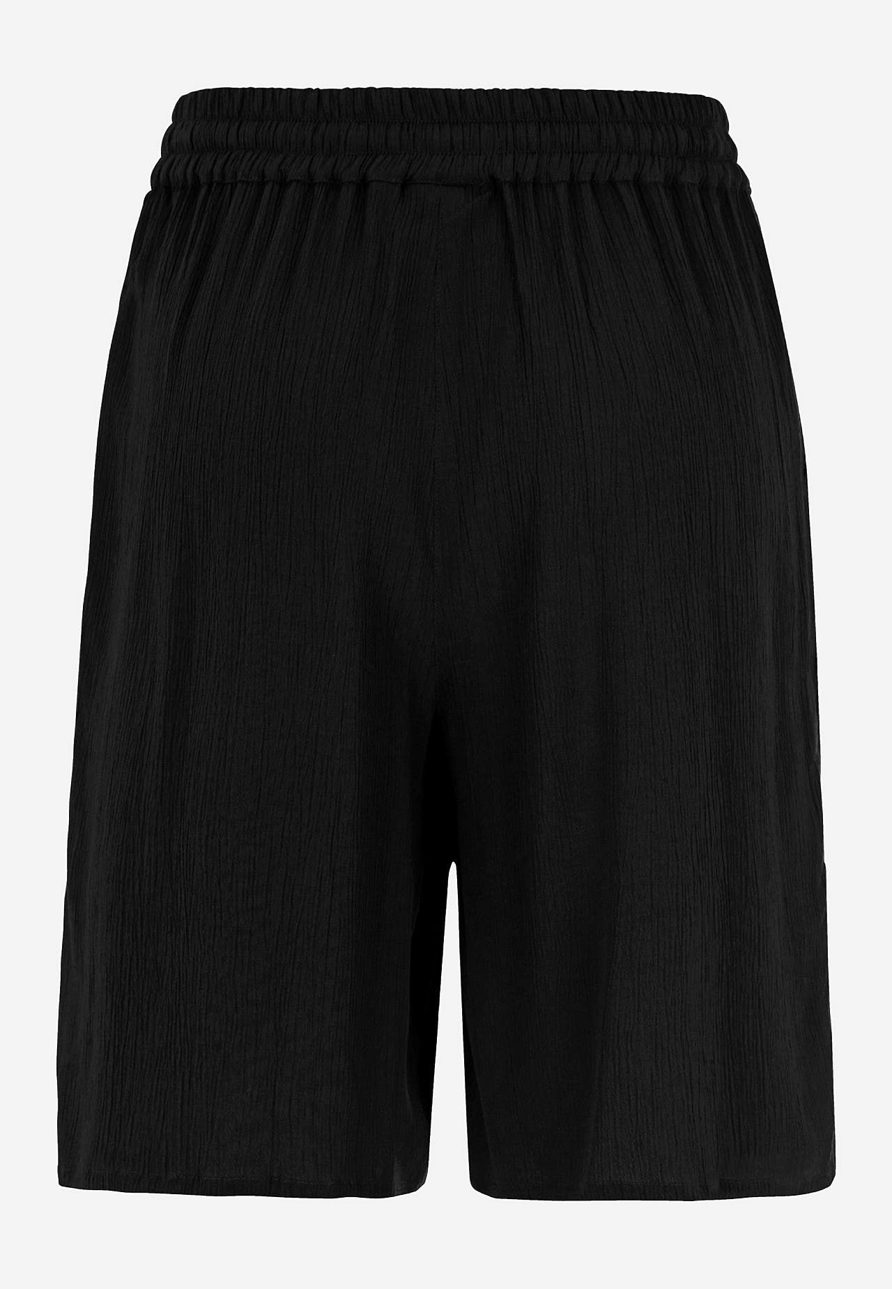 Shorts i kreppet kvalitet Mia