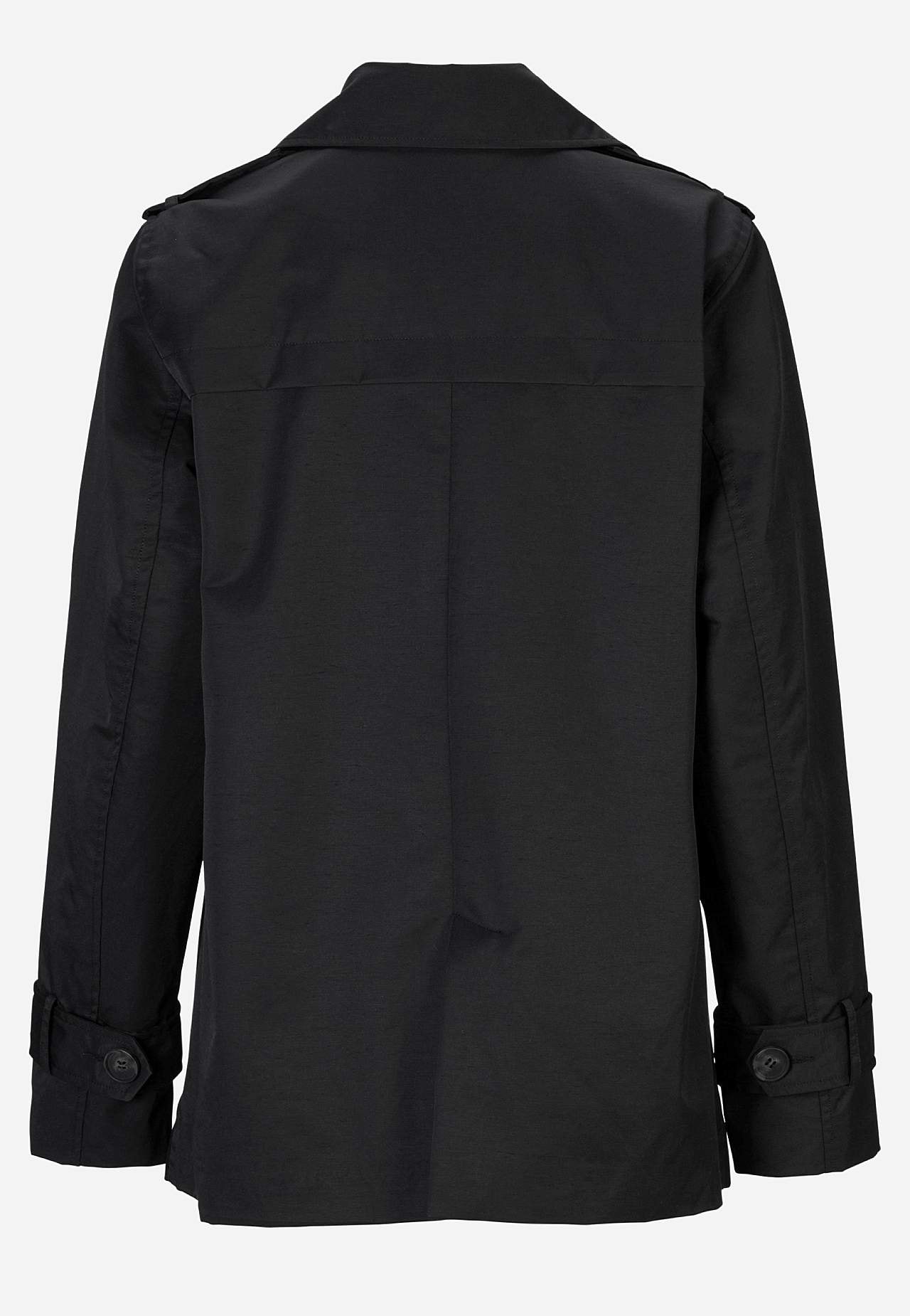 Dobbeltbrystet, kort trenchcoat