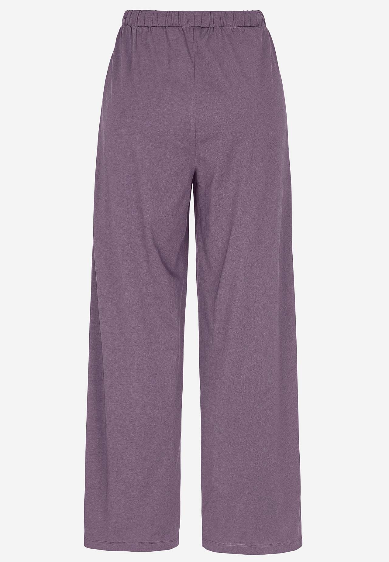 To-delt pyjamas med blondekant