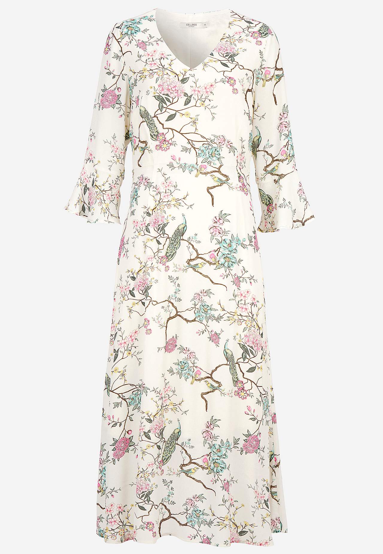 Kjole med flagrende ærme