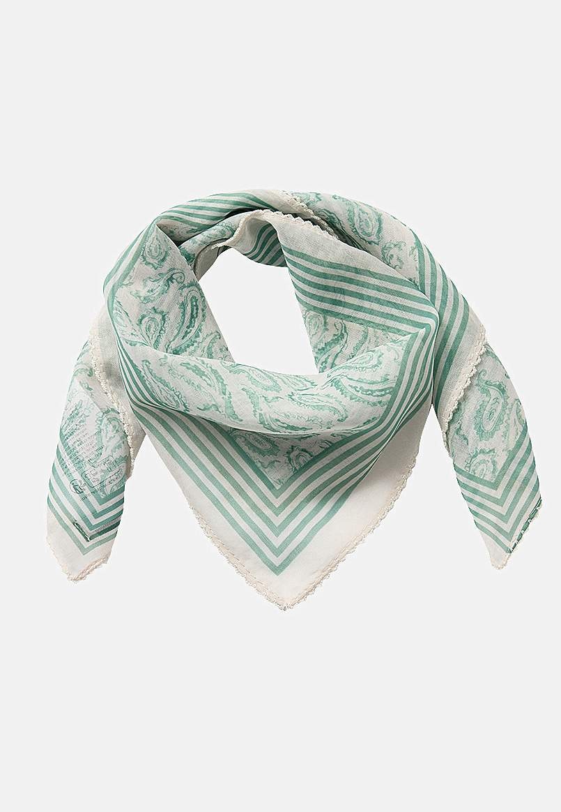 Næsten gennemsigtigt, mønstret sjal