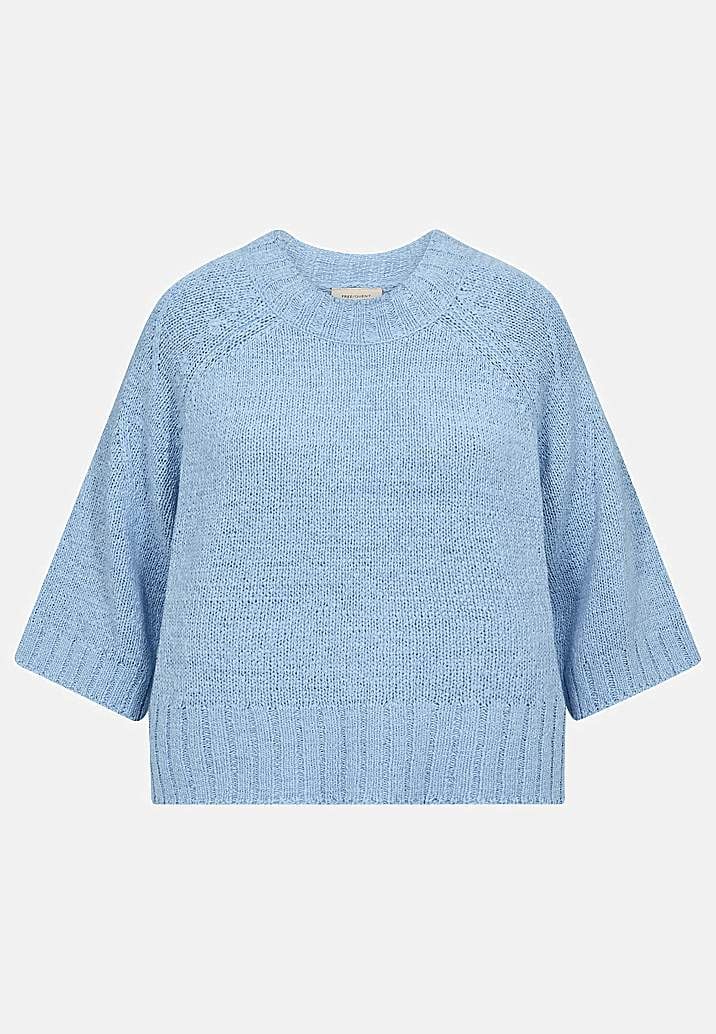 Luftig strikket trøje